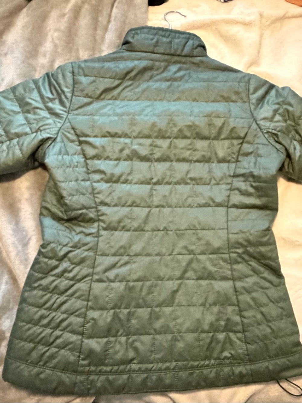 Patagonia Women’s Nano Puff Jacket - Old Growth Green - Picture 2 of 8